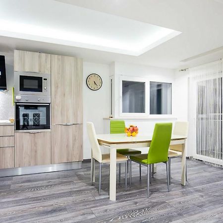 Apartments Villa Sofia Crveni Vrh Εξωτερικό φωτογραφία